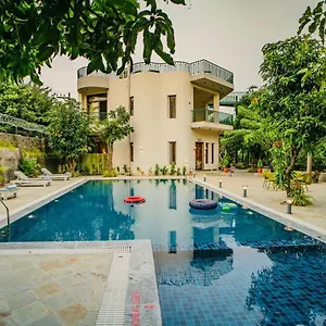 mahogany-mansion.udaipurhotels.org/